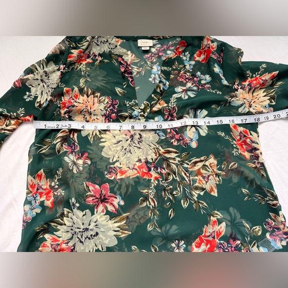New Day Green Floral Sheer Blouse Size Small - Picture 8 of 9